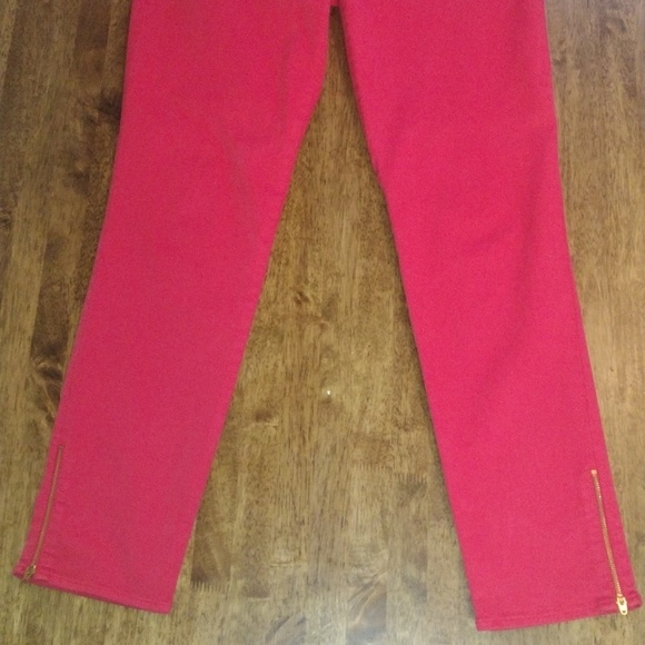 Chico's Ankle Red Pink Pants With Zipper Detail Near Ankle 1/8 - Picture 4 of 10